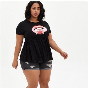 Torrid Black Heart Lips Babydoll Tee